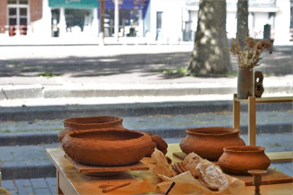 atelier fracas - margaux ceramics - modelage en cours - chaudron