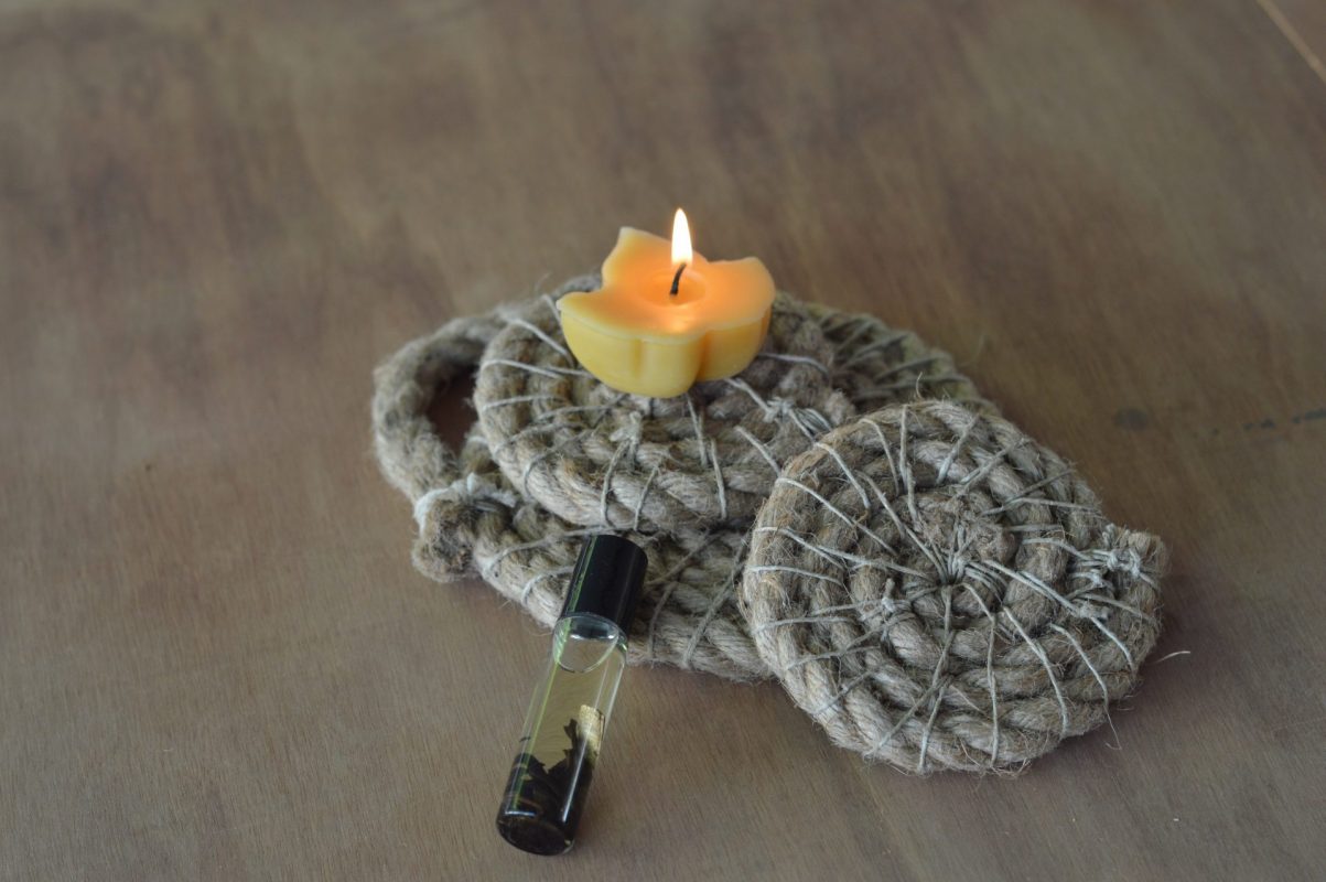 4 Hot Pad S M bougie Lotus Roll On PuErh Po Lafabrique