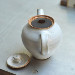 margaux ceramic theiere blanche anse arriere 2 4