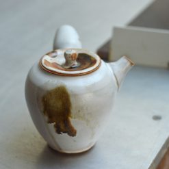 margaux ceramic theiere blanche anse laterale 12 3