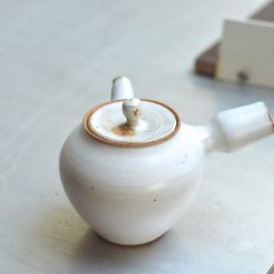 margaux ceramic theiere blanche anse laterale 3 3