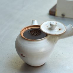 margaux ceramic theiere blanche anse laterale 4 1