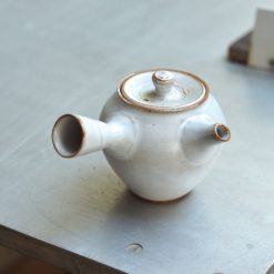 margaux ceramic theiere blanche anse laterale 4 5 1